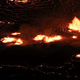 Imagen para el artículo titulado La nueva erupción del volcán Kilauea, en Hawái, está llenando el aire de pelos de cristal